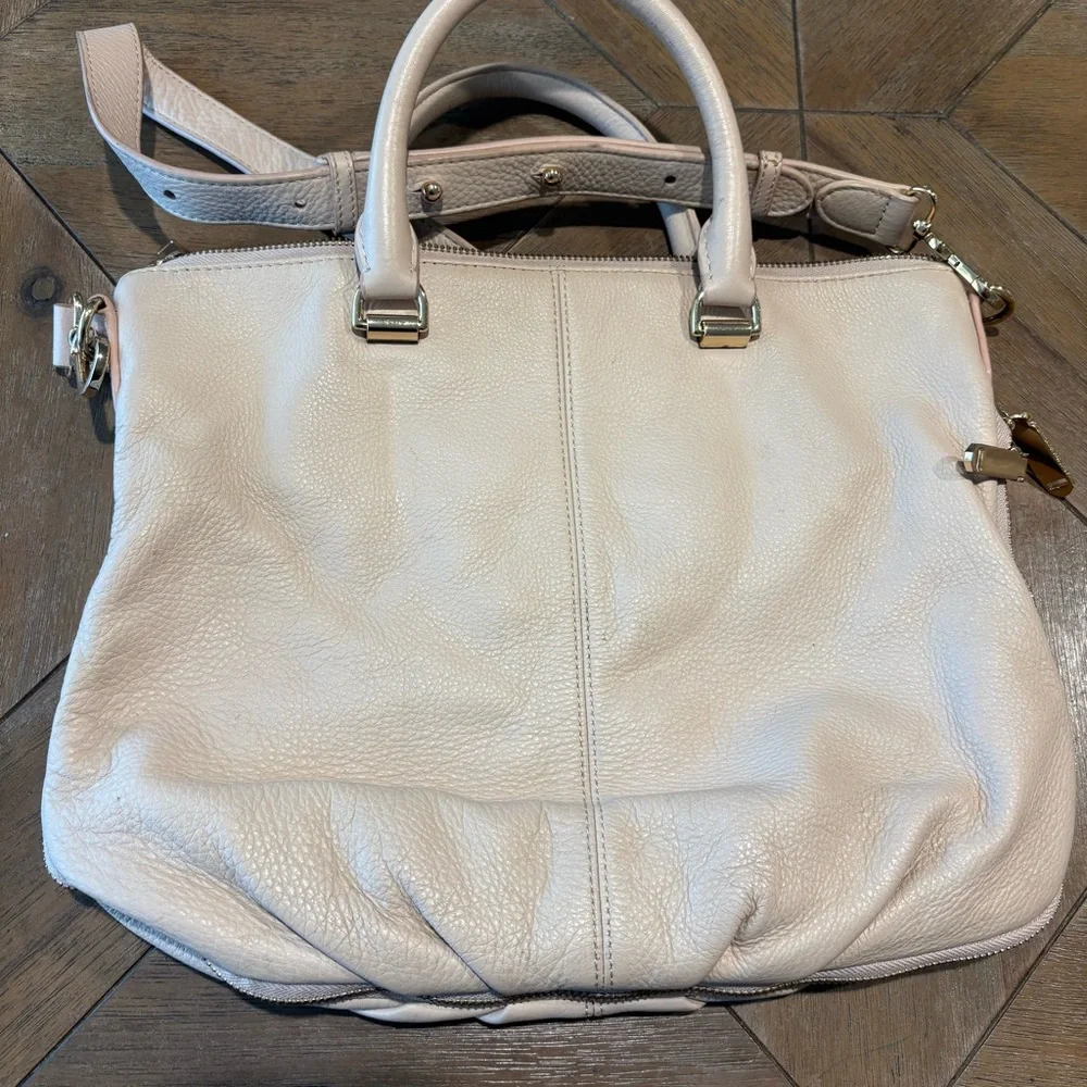 Vince Camuto Dean Beige Leather 2 Handle Satchel-Crossbody Zip Around Expandable - Picture 5 of 13